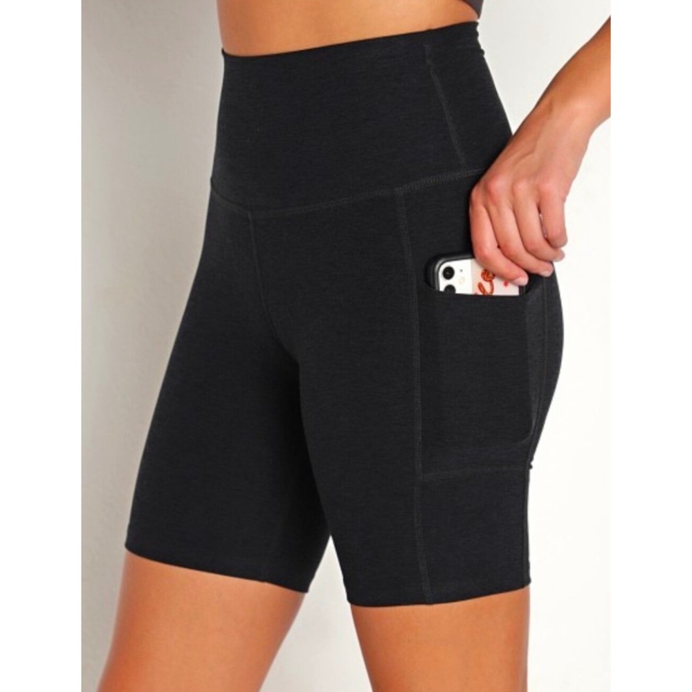 Beyond Yoga Space dye Out of Pocket High Waisted Bike Shorts Black XS